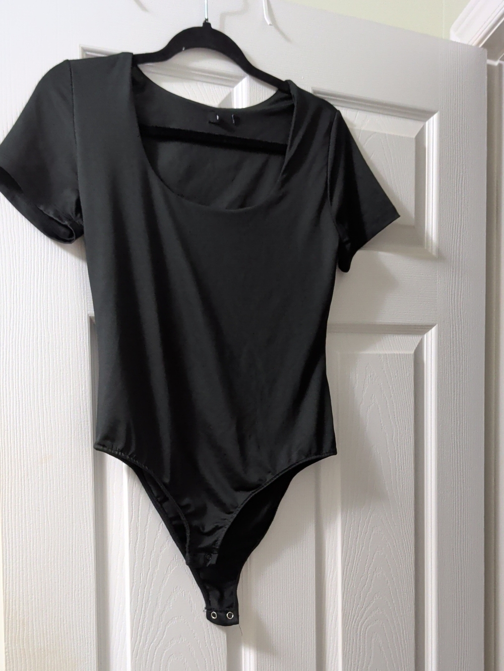 Black Short-Sleeve Scoop Neck Bodysuit - Women